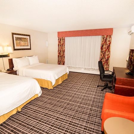 Holiday Inn Express Red Deer By Ihg Esterno foto