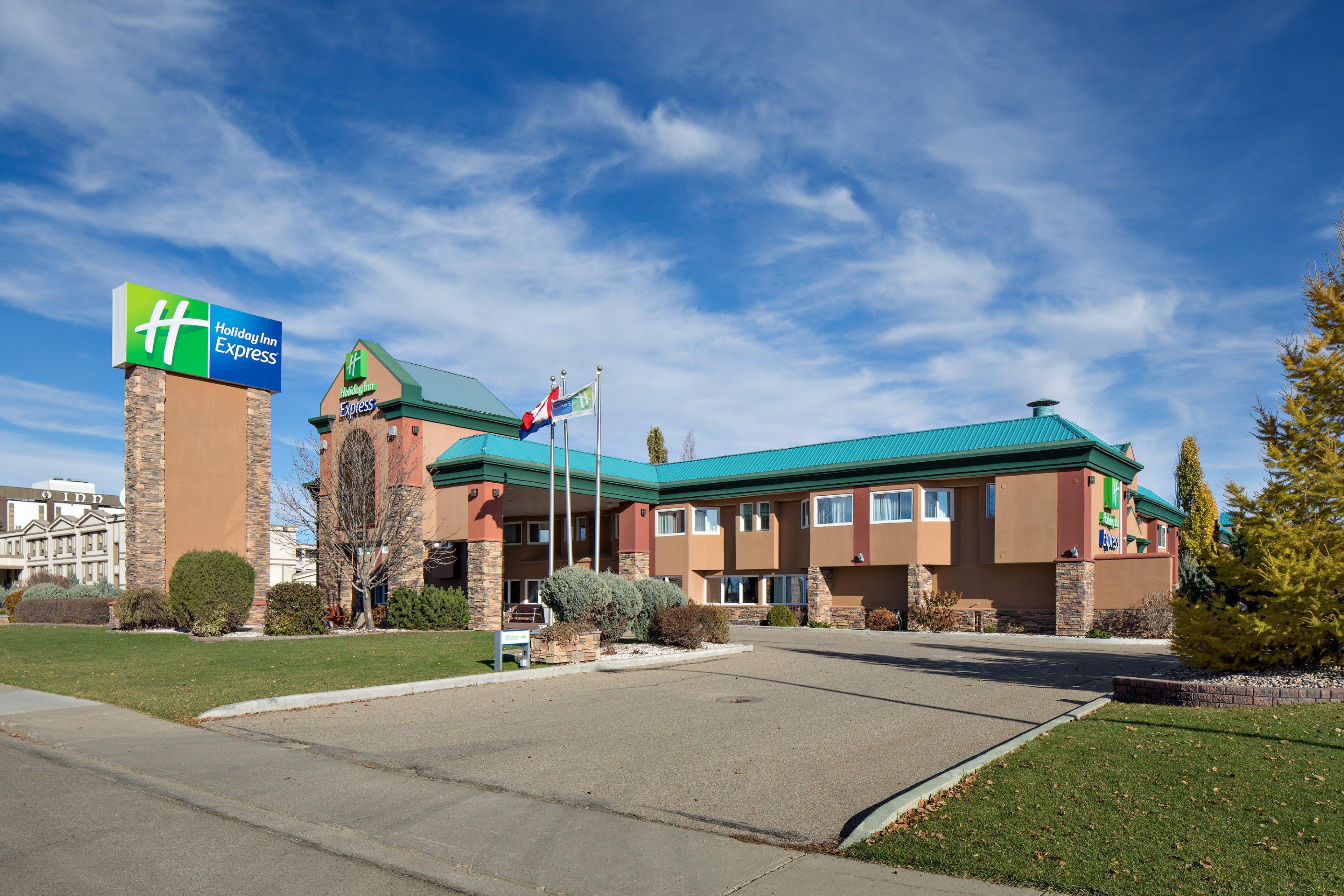 Holiday Inn Express Red Deer By Ihg Esterno foto