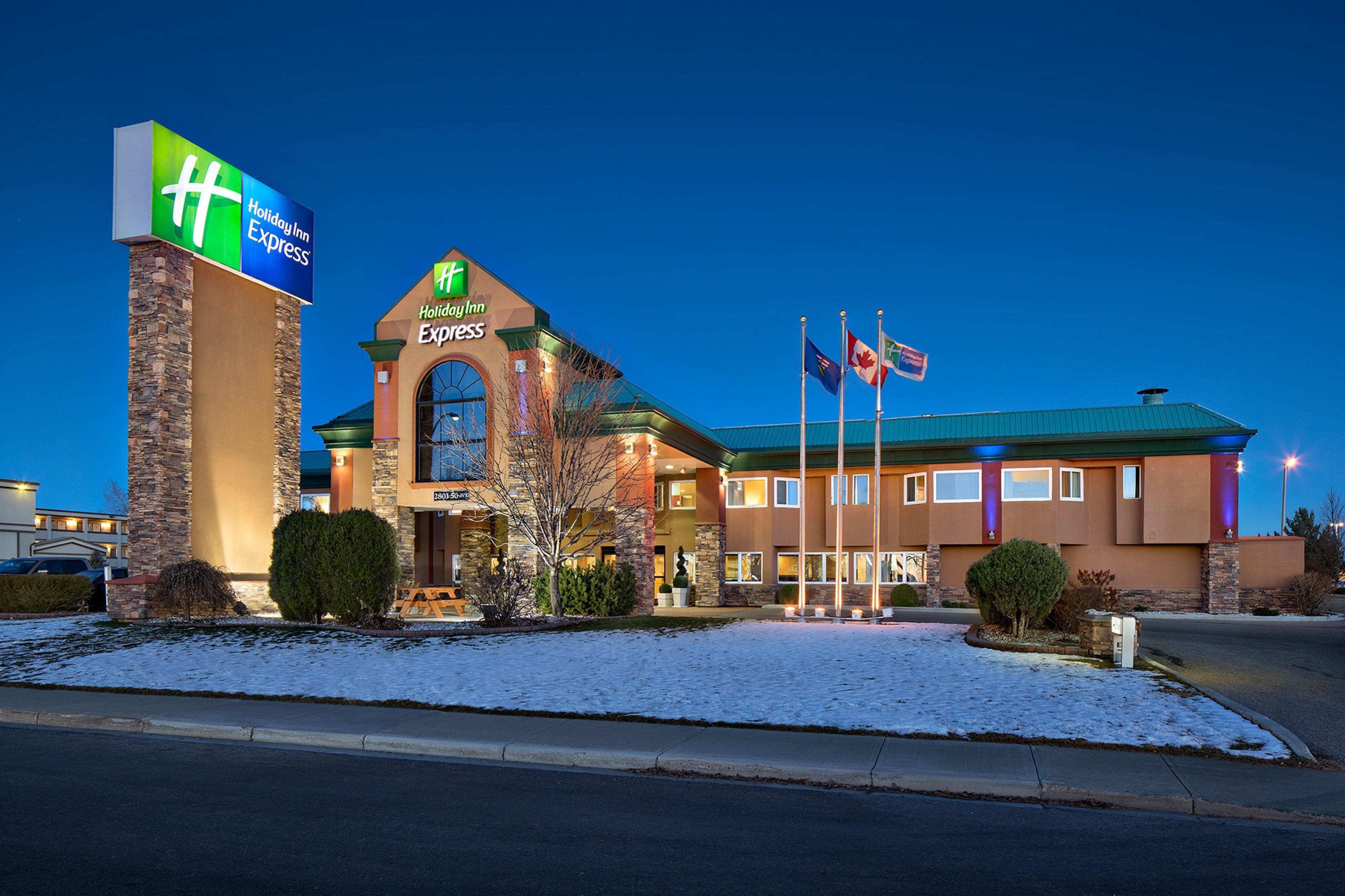 Holiday Inn Express Red Deer By Ihg Esterno foto