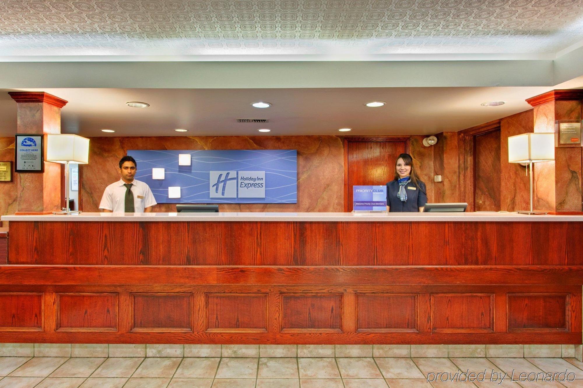 Holiday Inn Express Red Deer By Ihg Interno foto